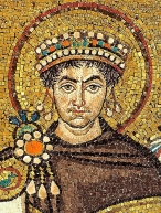 https://upload.wikimedia.org/wikipedia/commons/thumb/3/3d/Mosaic_of_Justinianus_I_-_Basilica_San_Vitale_%28Ravenna%29.jpg/1200px-Mosaic_of_Justinianus_I_-_Basilica_San_Vitale_%28Ravenna%29.jpg